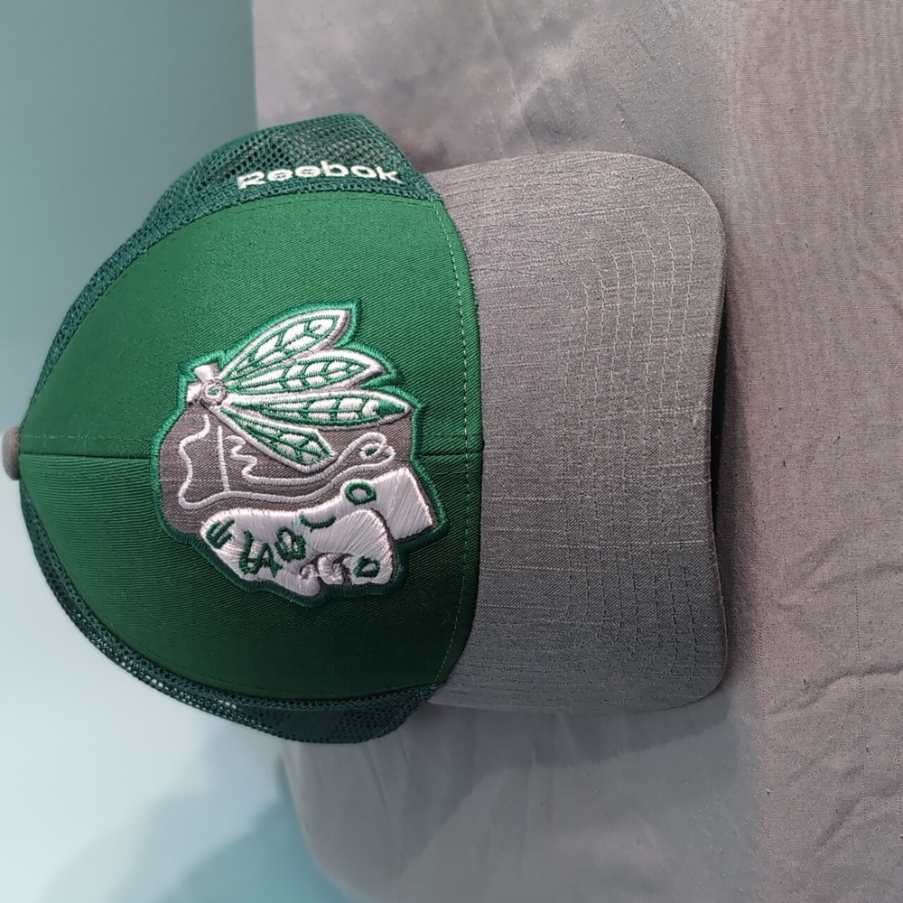 Chicago Blackhawks NHL St. Patrick's Day Snapback Reebok Mesh Hat